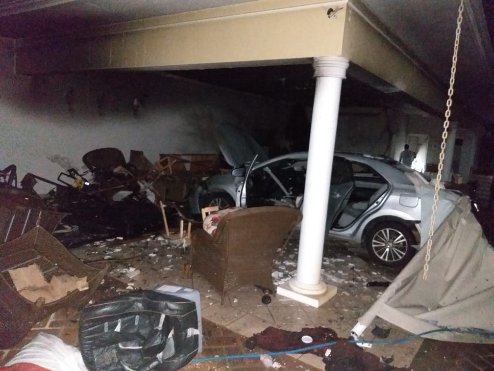 Área ficou destruída após explosão que matou engenheiro de Limeira — Foto: Emerson Liotti