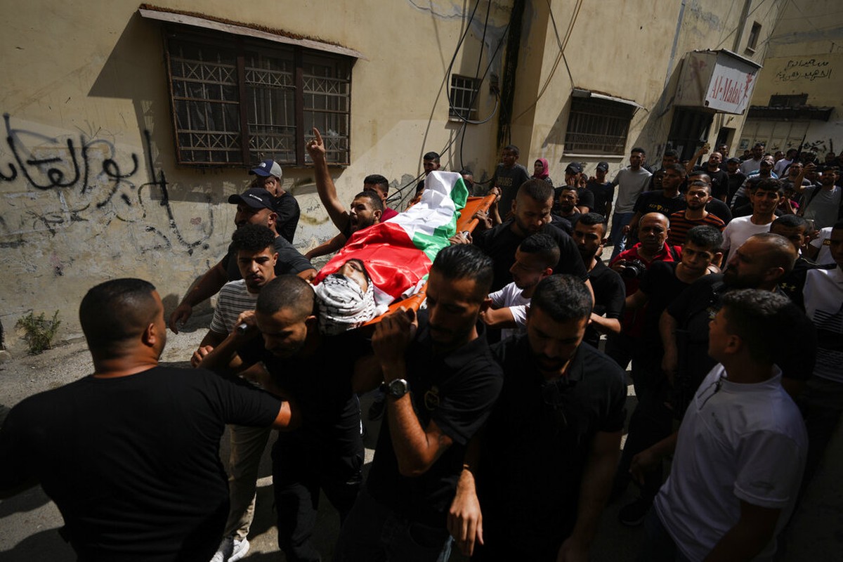 Um palestino morre e 16 feridos em nova operação israelense na Cisjordânia