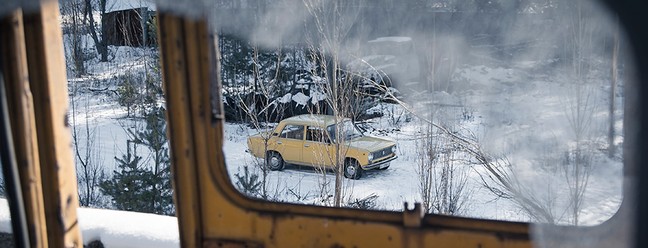 Lada 200S em meio à radiação da região abandonada de Chernobyl