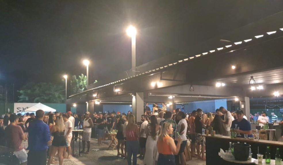 Polícia Ambiental fechou festa com cerca de 700 pessoas no Bairro Cambeba, em Fortaleza. — Foto: Reprodução