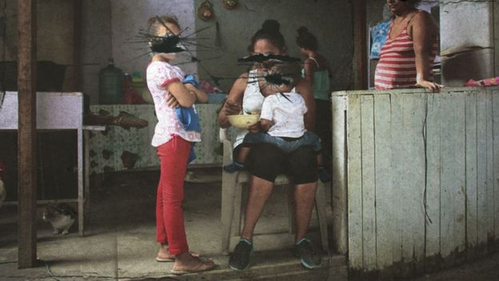 Mulheres e crianças são reféns da violência na região de Rivera Hernández, em San Pedro Sula, Honduras (Foto: Leire Ventas)