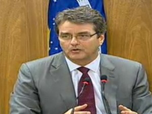 O embaixador Roberto Azevedo, em pronunciamento nesta quinta-feira (Foto: Reprodução/Itamaraty)