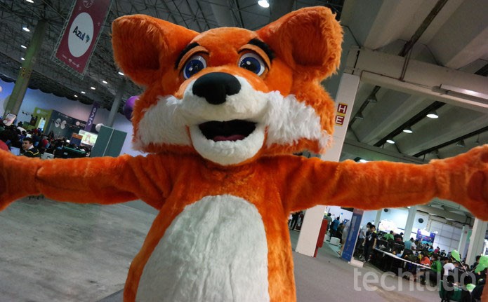 Fox, mascote do Firefox, na Campus Party 2015, em São Paulo (Foto: Melissa Cruz/TechTudo)