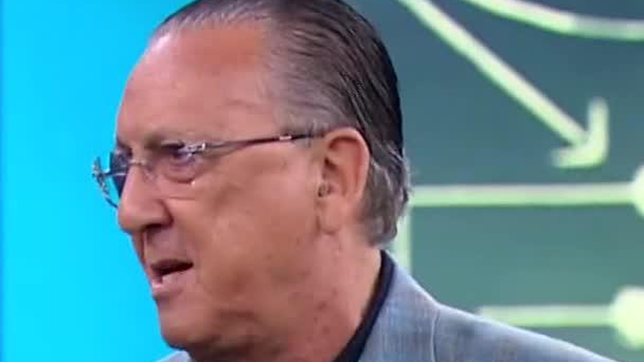 Galv&atilde;o Bueno diz que foi ao Fla-Flu com sete netos: 'Dia muito especial'
