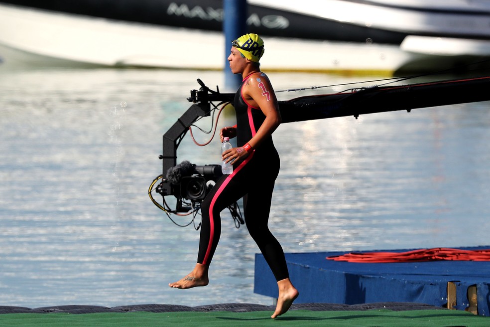 Ana Marcela Cunha leva o título mundial dos 25km na Hungria (Foto: Satiro Sodré/SSPRESS/CBDA)