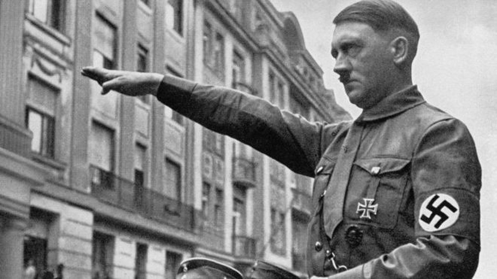 Ao longo dos anos, informações sobre contas ligadas a Hitler surgiram em outros países, como a Suíça — Foto: BBC