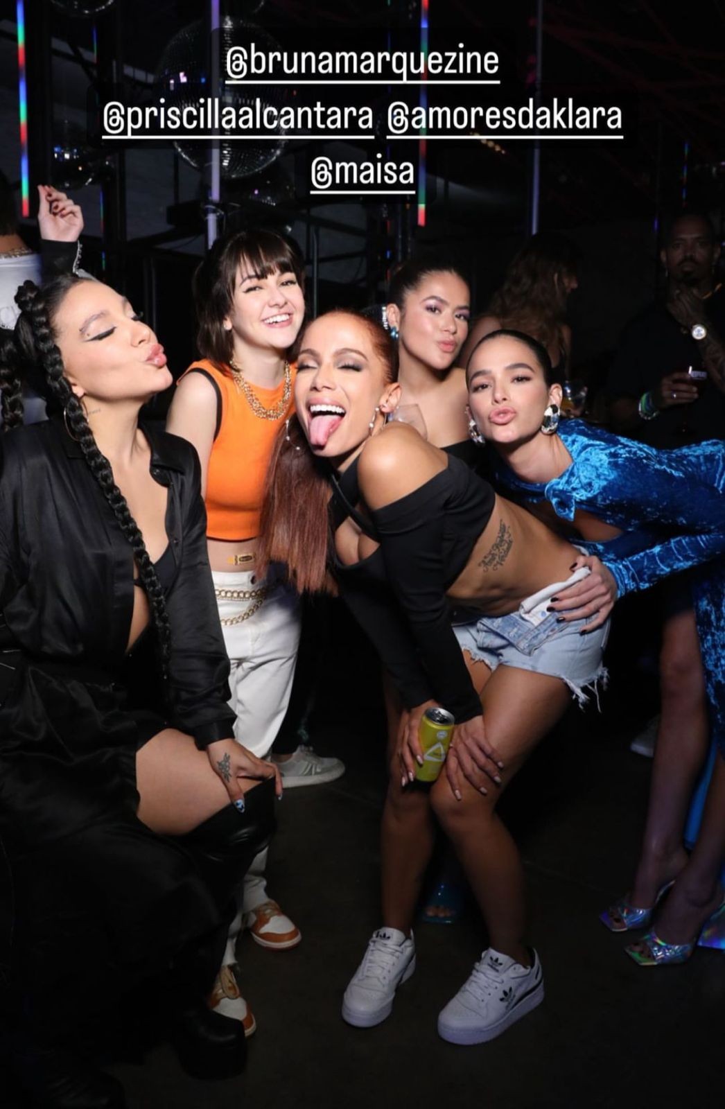 Anitta com famosos em sua festa de 30 anos — Foto: Instagram