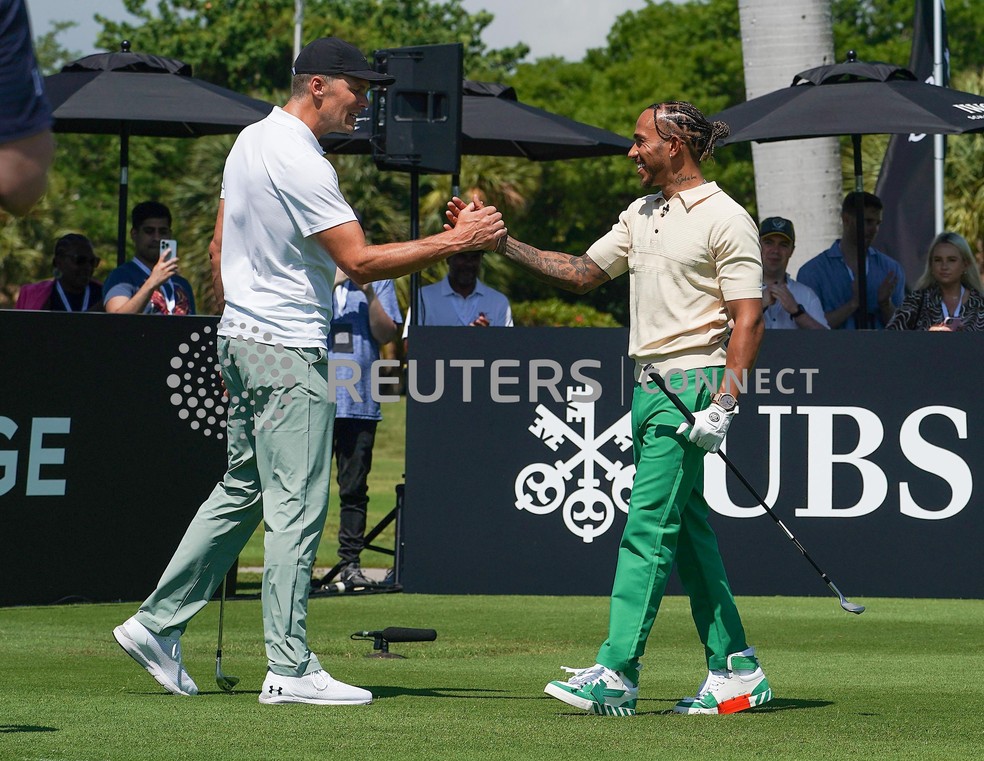 Lewis Hamilton e Tom Brady formaram Time Mojave em duelo de golfe para caridade em Miami — Foto: Reuters