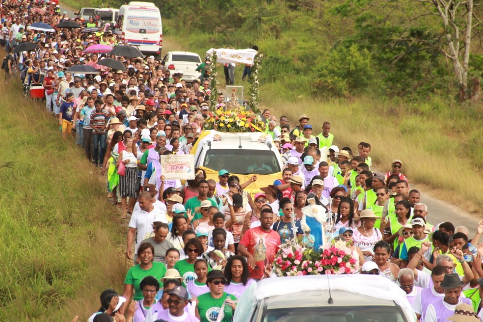 Com homenagem a Santa Dulce dos Pobres, romeiros caminham 4km em Candeias, na Bahia — Foto: Pastoral da Comunicação- Santuário Nossa Senhora das Candeias