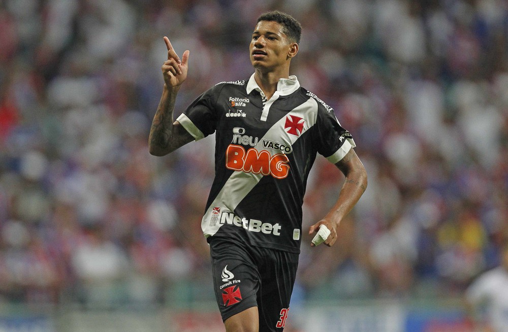 Palmeiras procura diretoria do Vasco para contratação de Marrony