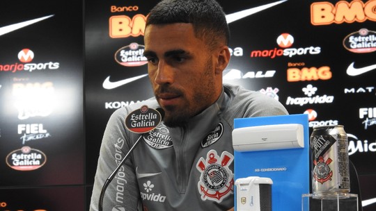 Gabriel exalta evolução com Tiago Nunes: 