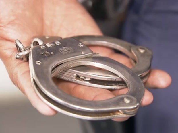 Justiça concede prisão domiciliar de mulher presa após assassinar o marido na frente da filha no Piauí
