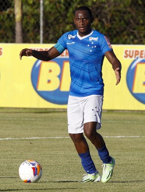 Vontade e respeito: Willians ganha vaga no meio em apenas 45 minutos