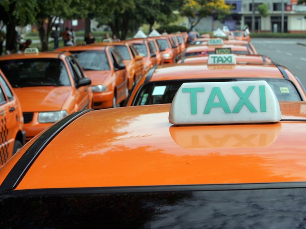 Táxi em Curitiba (Foto: Orlando Kissner/SMCS/Divulgação)