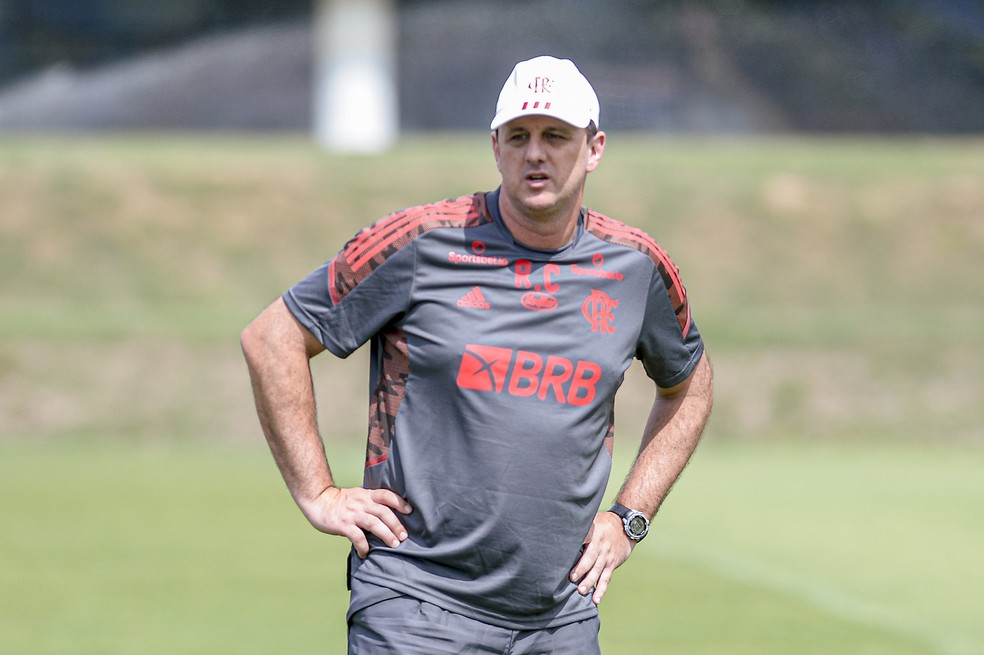 Rogério Ceni no treino do Flamengo no Ninho do Urubu — Foto: Marcelo Cortes/Flamengo