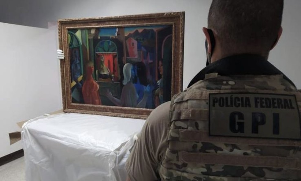Parte do acervo que foi apreendido pela Polícia Federal, durante a Operação Lava Jato, em janeiro de 2021 — Foto: Reprodução