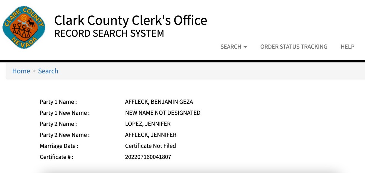 O registro de casamento mostrando o novo nome de Jennifer Lopez, com a inclusão do sobrenome de Ben Affleck (Foto: Reprodução)