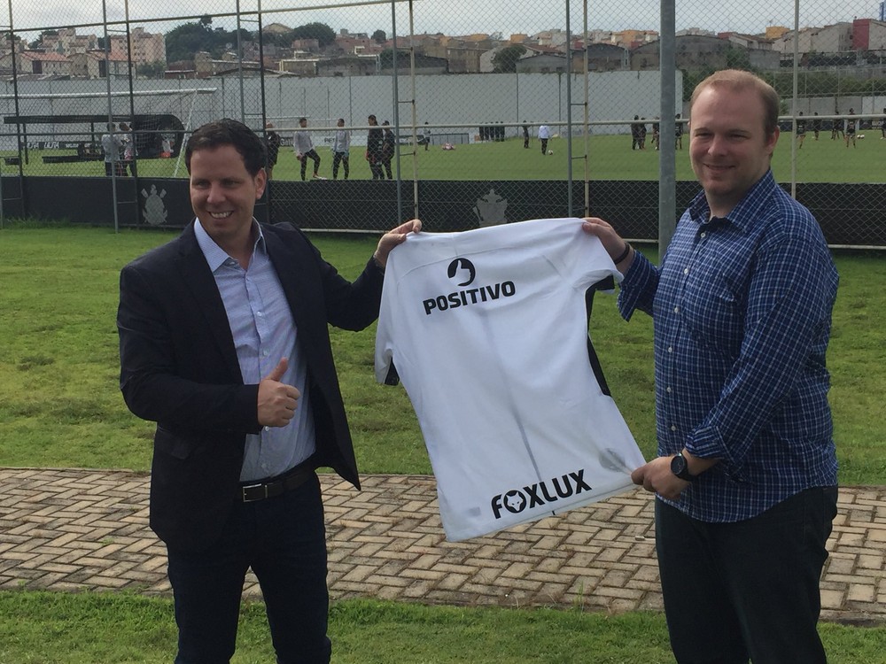 Na despedida de Roberto de Andrade, Corinthians anuncia novo patrocínio