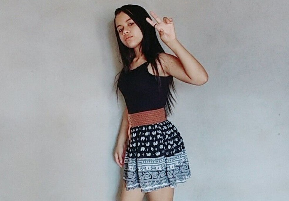 Caroline Macedo, de 15 anos, foi encontrada morta no Lago Paranoá em maio de 2018 — Foto: Arquivo pessoal