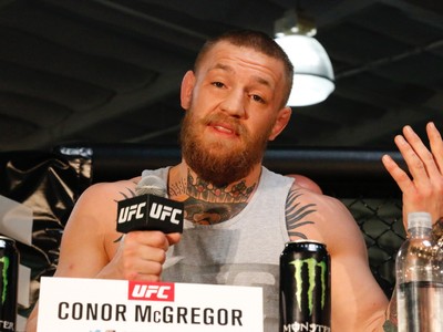 Conor McGregor coletiva UFC 196 (Foto: Evelyn Rodrigues) Conor McGregor coletiva UFC 196 (Foto: Evelyn Rodrigues)