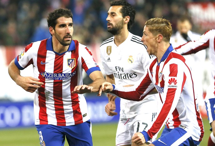 Raul Garcia comemora gol do Atlético de Madrid contra o Real Madrid (Foto: Agência EFE)