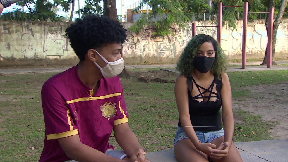 Estudante Cibelly Tenório contou que, durante a pandemia, as notas caíram — Foto: Reprodução/TV Globo