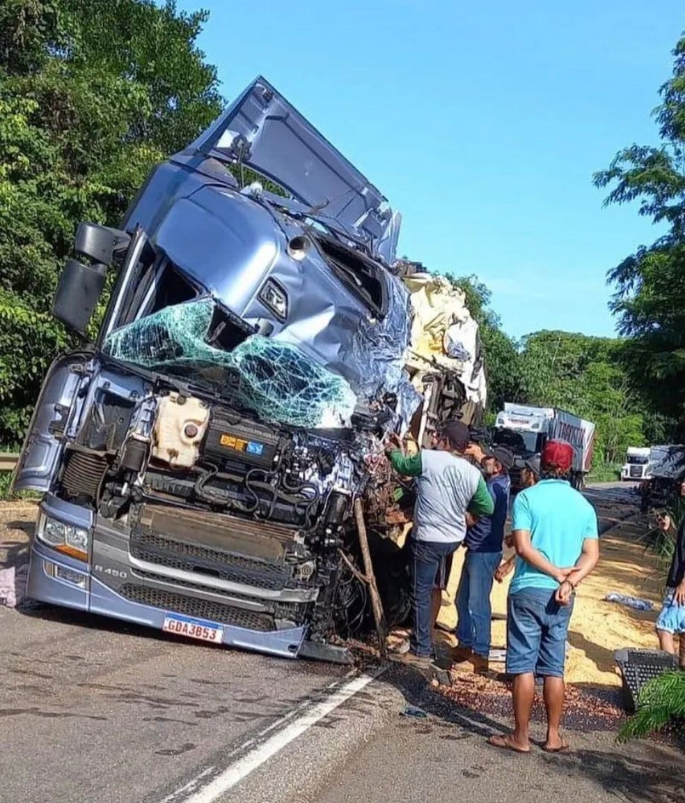 #Brasil: Caminhoneira conhecida como 'Musa das Estradas' sofre acidente e passa por cirurgia em MT