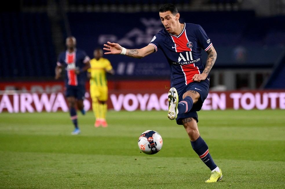 Di María, durante o jogo entre PSG e Nantes: argentino deixou o jogo às pressas para ficar com a família após ter casa assaltada — Foto: AFP