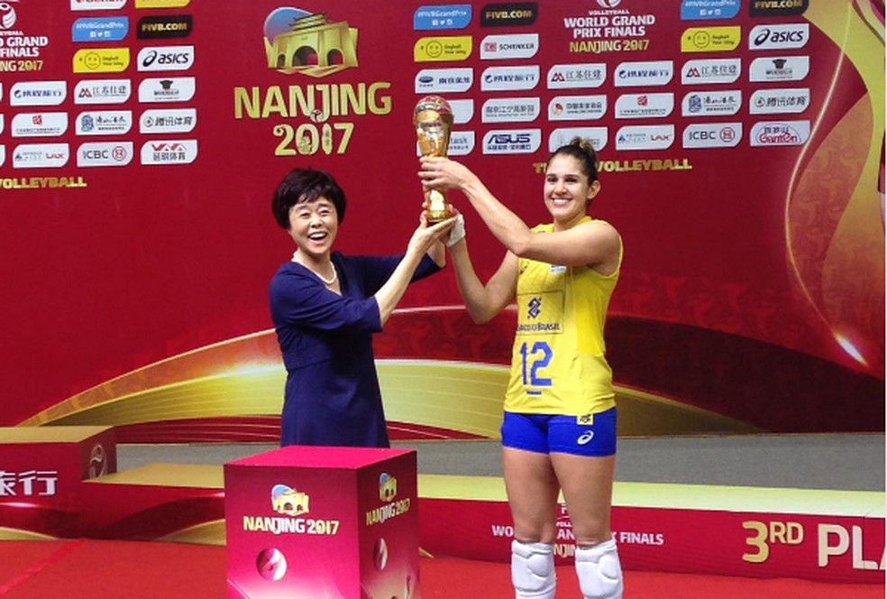 Nat&aacute;lia foi eleita MVP do Grand Prix 2017 (Foto: Intagram/CBV)
