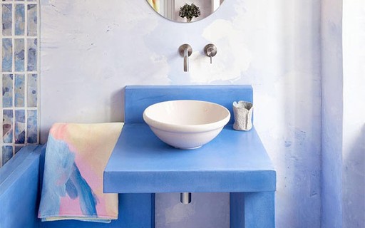 Décor do dia: banheiro em tons de azul com azulejos artsy - Casa Vogue ...