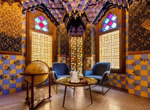 Detalhes da decoração na Casa Vicens, que também fazia parte do projeto de Gaudí para os moradores (Foto: Divulgação)