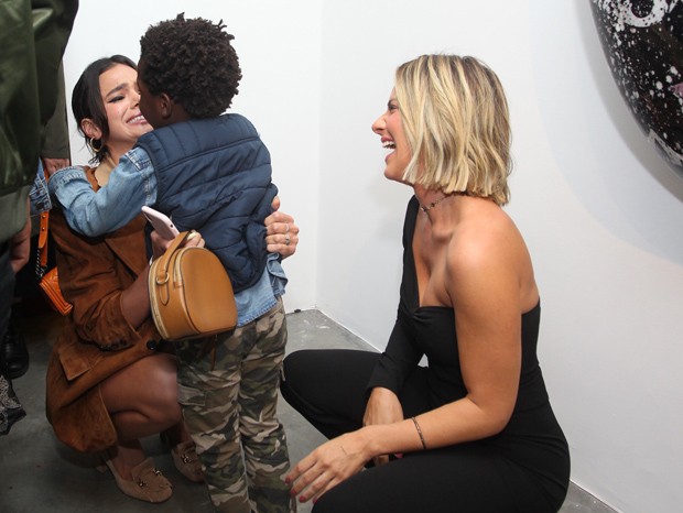 Bruna Marquezine, Titi e Giovanna Ewbank (Foto: Marcelo Sá Barreto/Brazil News) Bruna Marquezine, Titi e Giovanna Ewbank (Foto: Marcelo Sá Barreto/Brazil News)