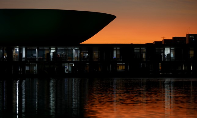 O Congresso e a Esplanada dos Ministérios em fim de tarde em Brasília