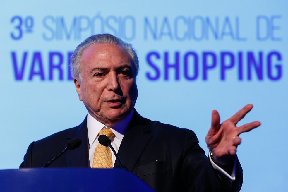 O presidente Michel Temer discursa durante o SimpÃ³sio Nacional de Varejo e Shopping, em Foz do IguaÃ§u (Foto: Alan Santos/PR)