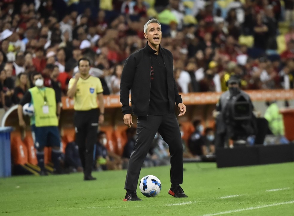 Paulo Sousa durante Flamengo x Universidad Católica — Foto: André Durão