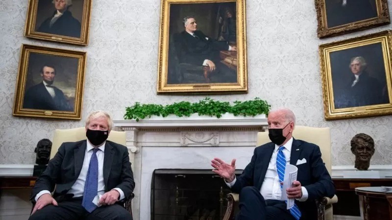 Joe Biden anunciou proibição de importação de petróleo, gás e carvão da Rússia. Reino Unido deve acompanhar a medida (Foto: Getty Images )