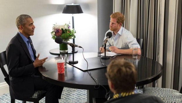 Obama concedeu entrevista a Harry (Foto: Reprodução/Twitter)