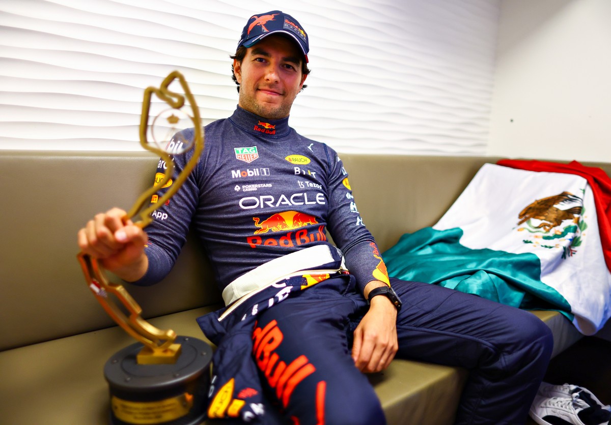 Datos rápidos: Pérez se convierte en el mejor piloto mexicano en la historia de la F1 |  volando hacia abajo