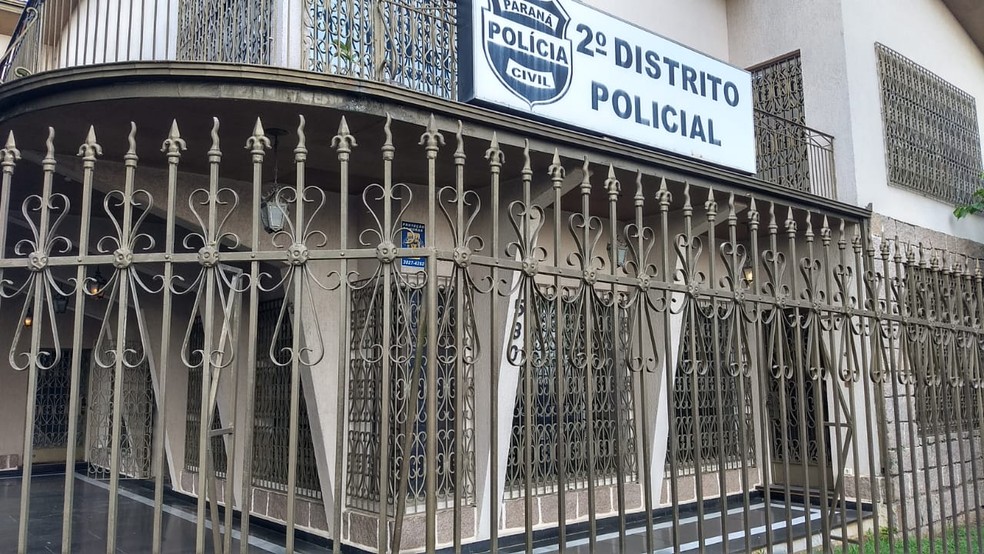 Homem foi ouvido no 2º Distrito Policial da Polícia Civil do Paraná, em Ponta Grossa — Foto: Viviane Mallmann/RPC Ponta Grossa