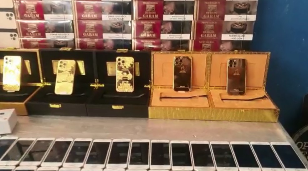 iPhones banhados a ouro são apreendidos em Foz do Iguaçu, diz Receita Federal — Foto: Divulgação/ Receita Federal