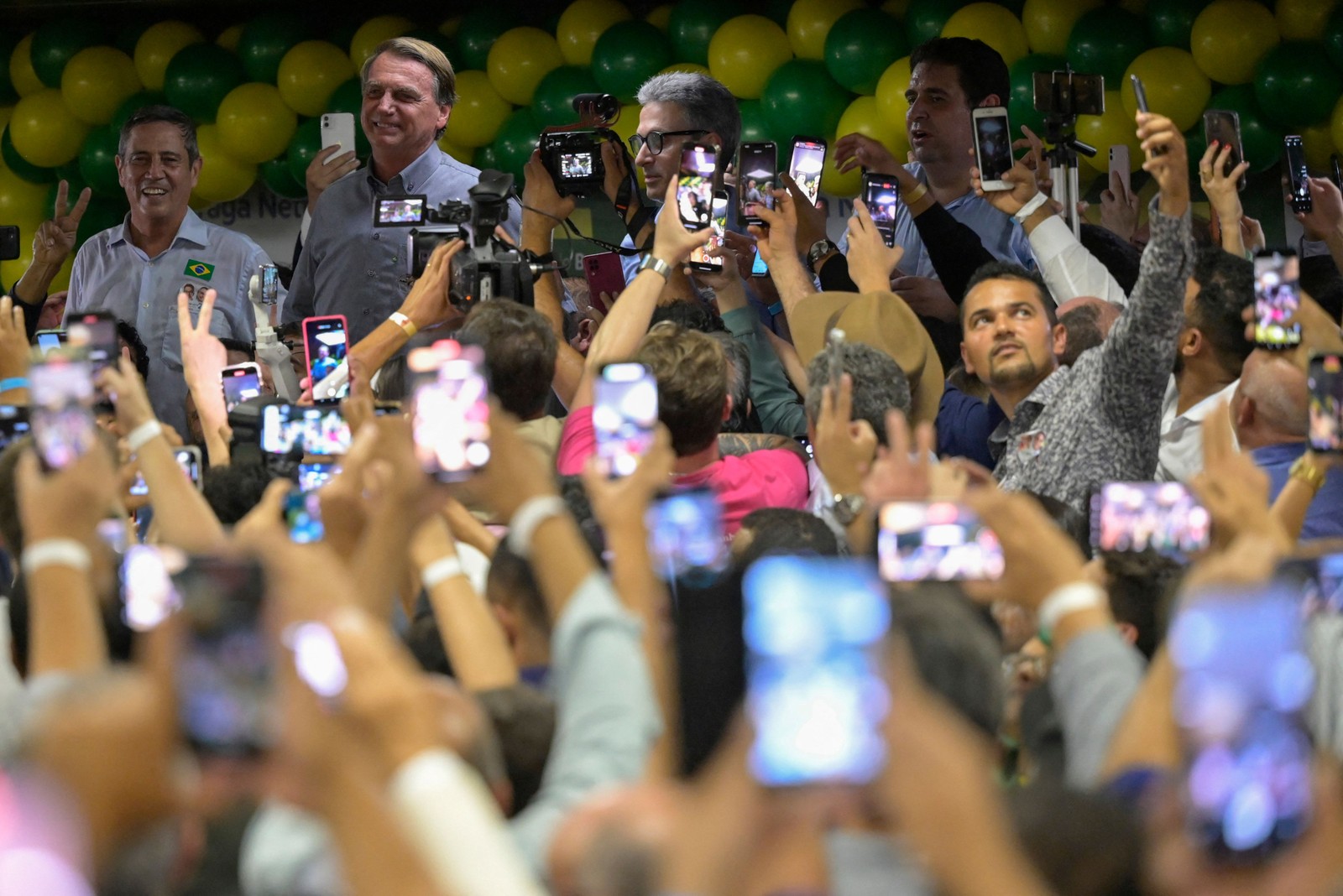 O presidente Jair Bolsonaro (PL) em ato de campanha em Belo Horizonte — Foto: Douglas Magno/AFP
