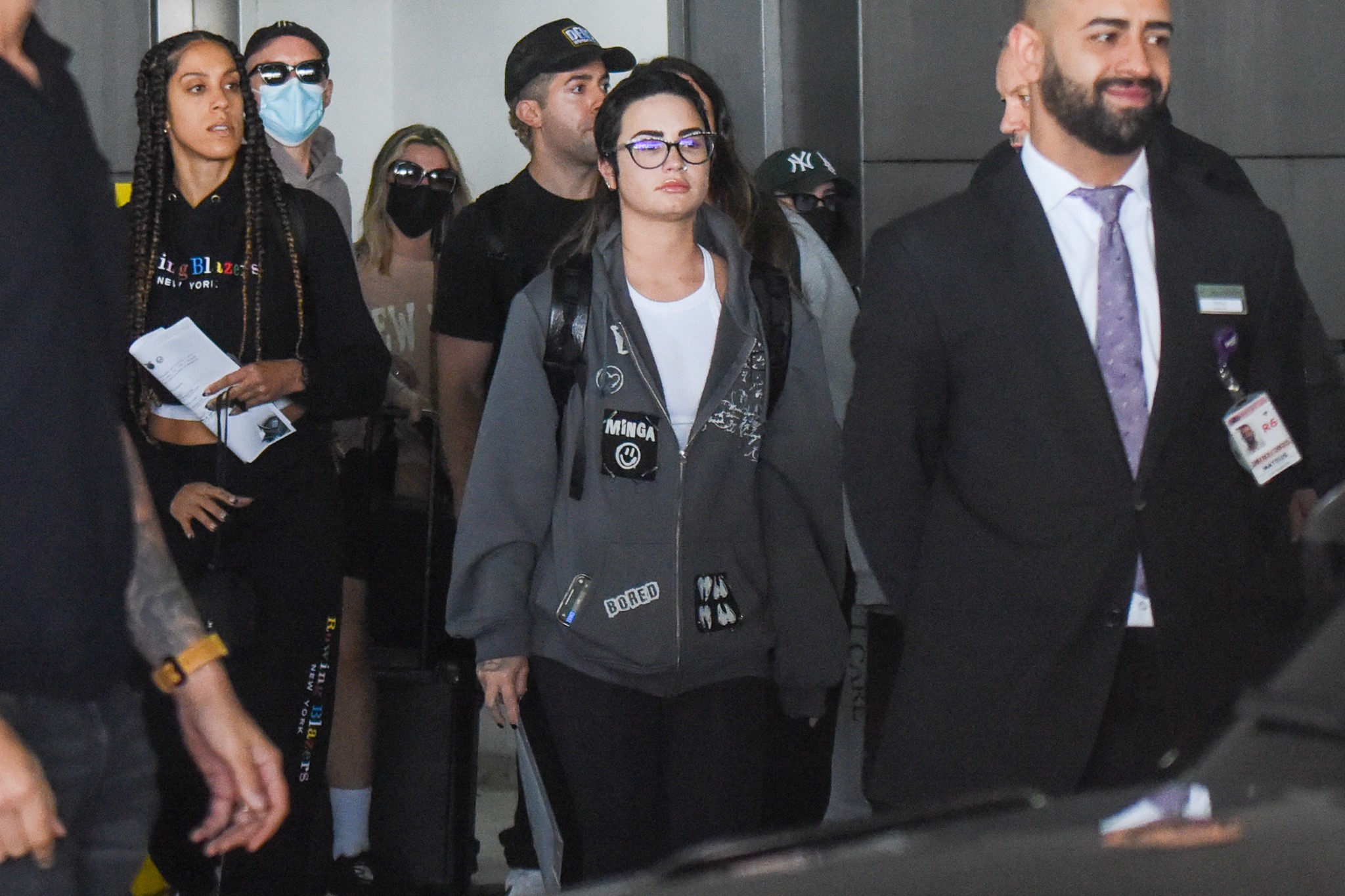 Demi Lovato chega ao Brasil para shows em São Paulo e no Rock in Rio (Foto: Léo Franco e Marcello de Sá Barreto/AgNews)