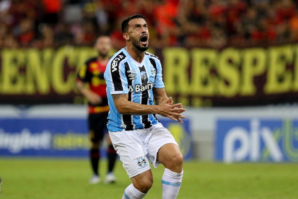 Kannemann, suspenso, e Edilson, contundido, desfalcam o Tricolor contra o Sampaio Corrêa