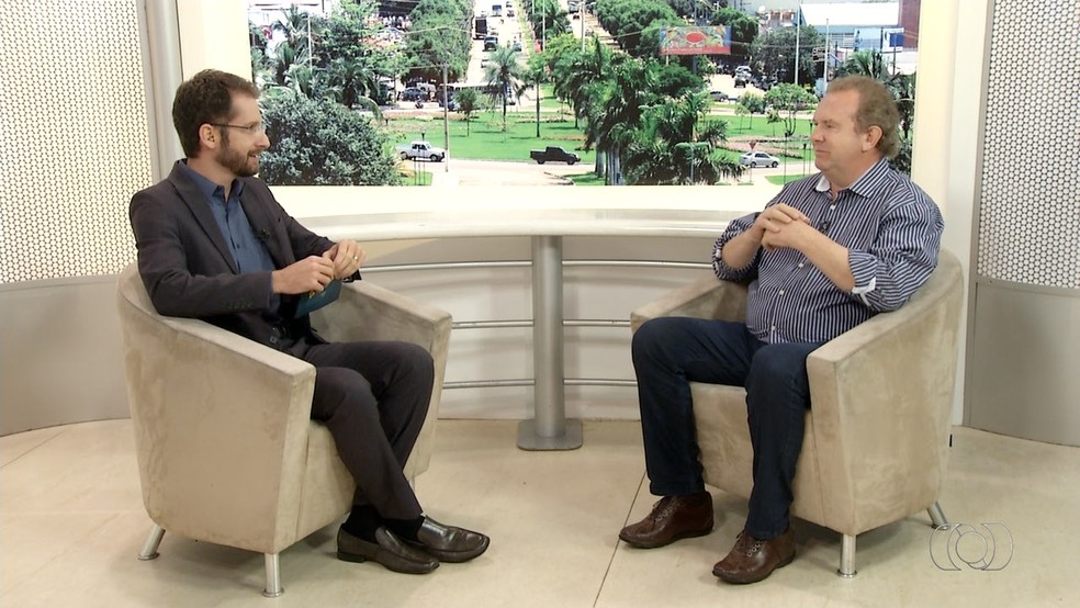 Mauro Carlesse foi o entrevistado deste sábado (26) (Foto: Reprodução/TV Anhanguera)