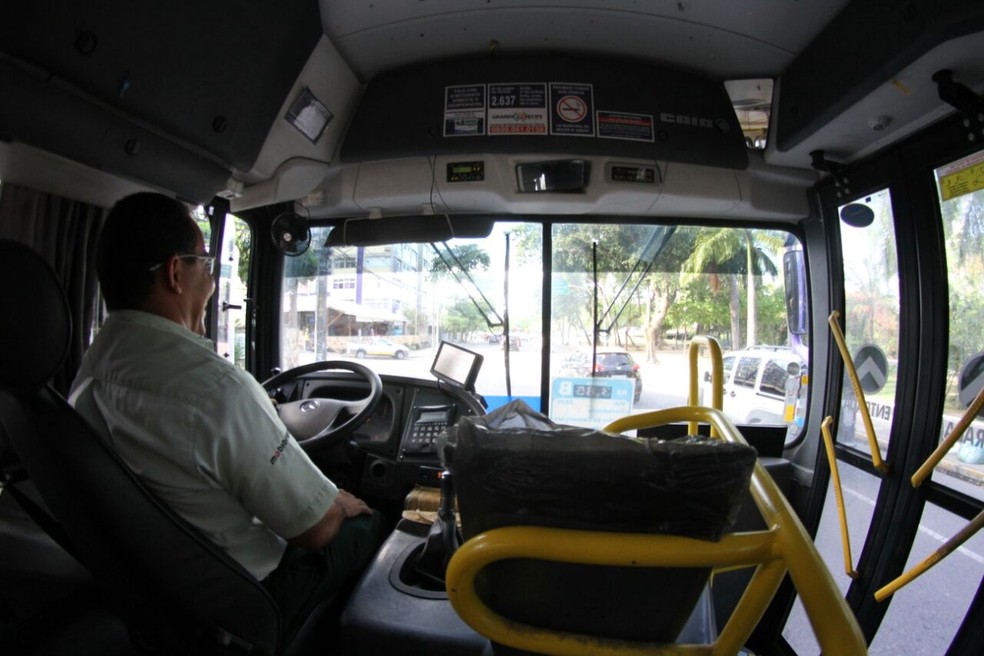 Linhas de ônibus que circulam no Recife e na Região Metropolitana ganham reforço na frota devido ao Enem  (Foto: Aldo Carneiro/Pernambuco Press)