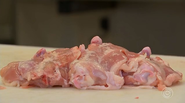 Exportação de carne de frango cresce 2,8% em 2019, dizem frigoríficos thumbnail