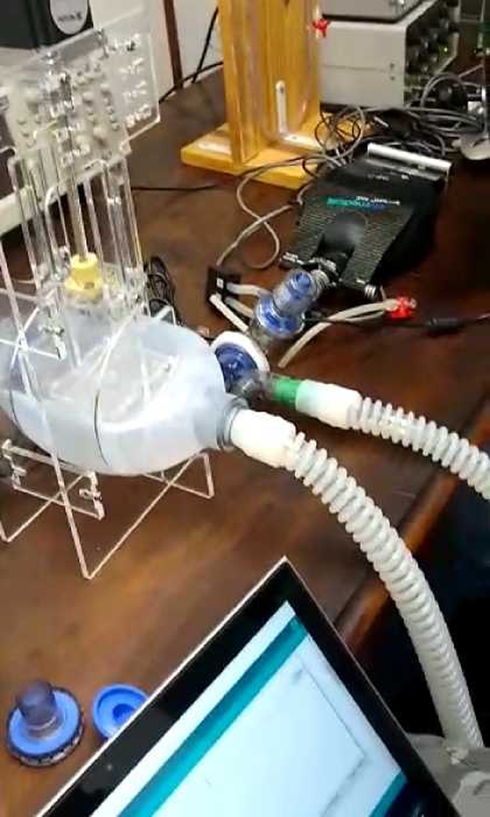 Respirador desenvolvido na Poli-USP  — Foto: Divulgação/Poli-USP