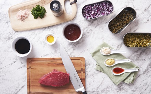 dos-bistr-s-franceses-para-a-sua-casa-aprenda-como-fazer-steak-tartare