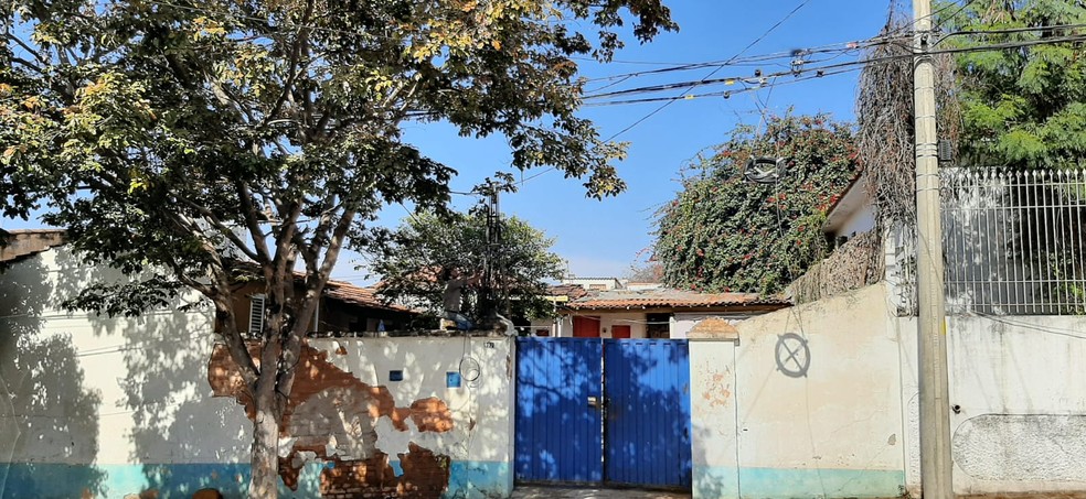 Fachada da pensão que pegou fogo em Piracicaba — Foto: Bruno Leoni/g1
