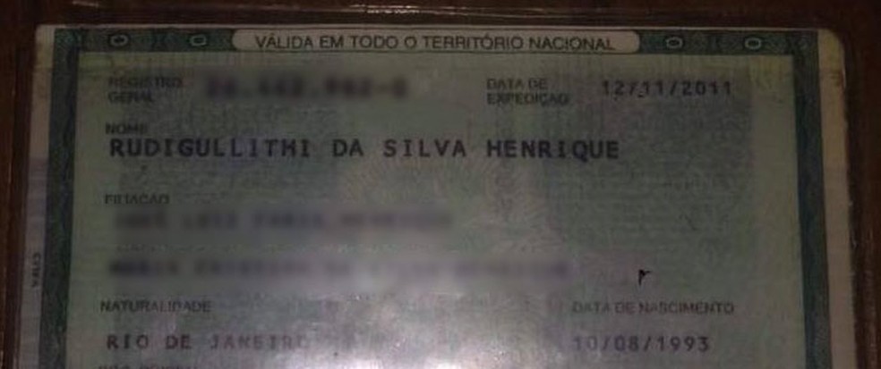 Carteira de identidade mostra grafia correta do nome do jogador (Foto: Reprodução )